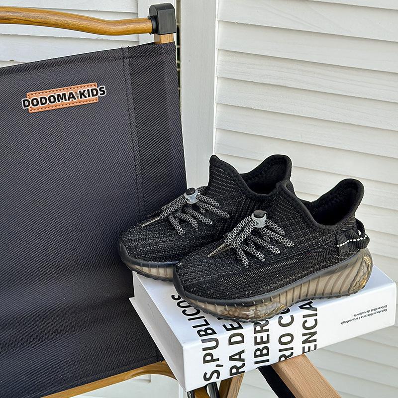 

Brand children s coconut shoes spring and summer new boys and girls one-pedal mesh shoes breathable running shoes medium and older children s sp 26 yards inner length 16.6cm