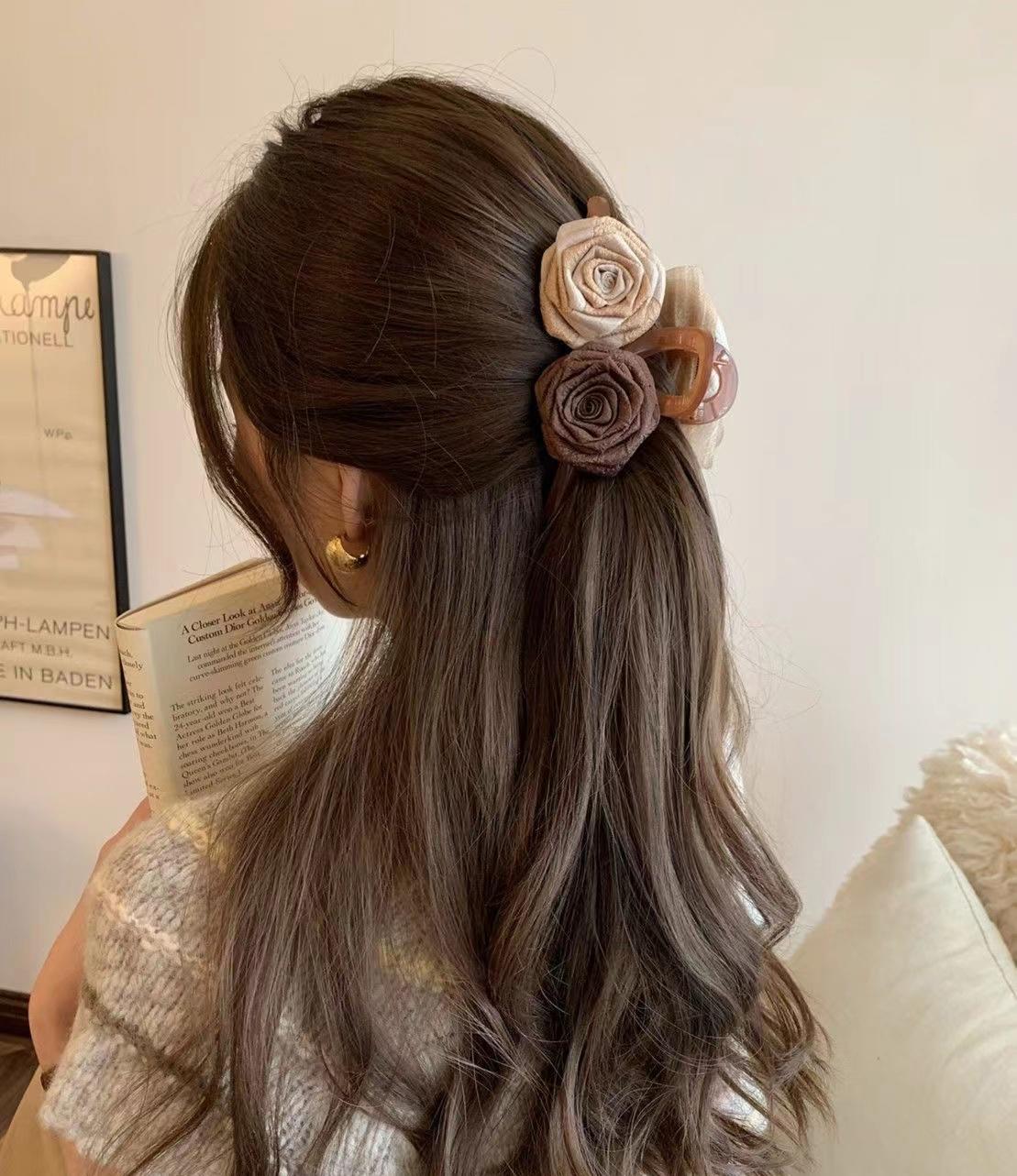 

Зажим с сушеной розой Майяра