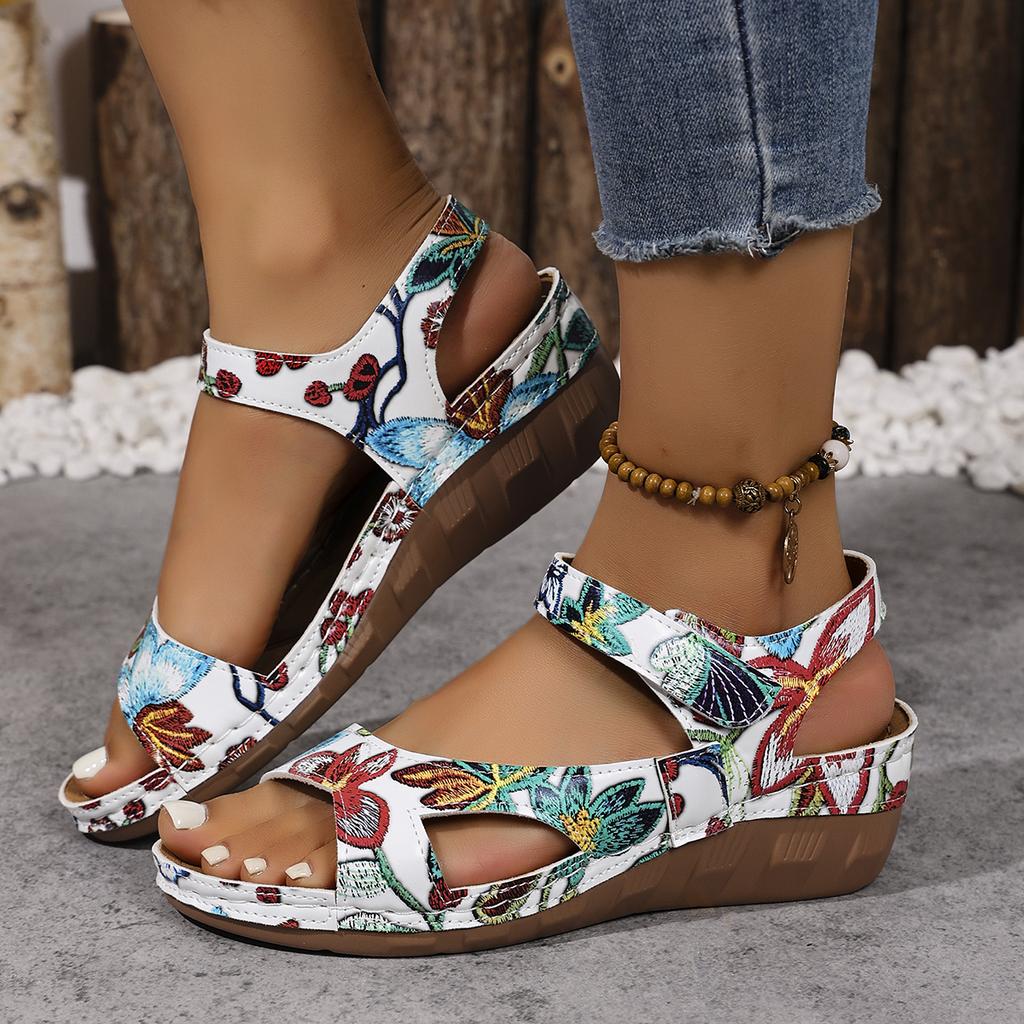 Fashion 2025 New Women Flat Sandals Trend Lightweight Casual Wedges Shoes Woman Summer Fashion Outdoor Sandals Women Sandalias De Mujer
