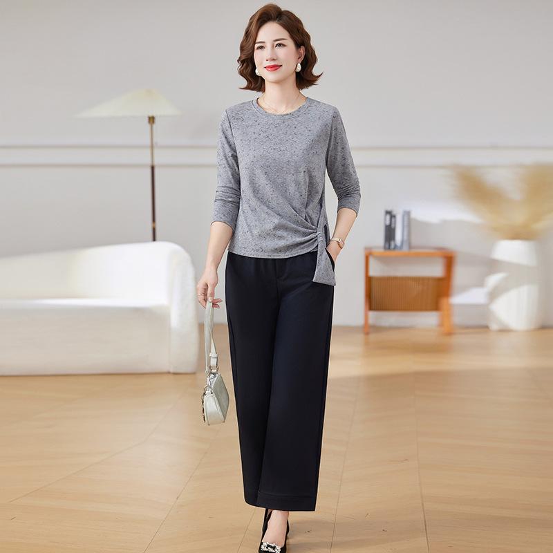 

Spring 2026 Stylish Two-Piece Set: Slimming Blouse and Long Sleeve Top for Middle-aged and Elderly Women XL