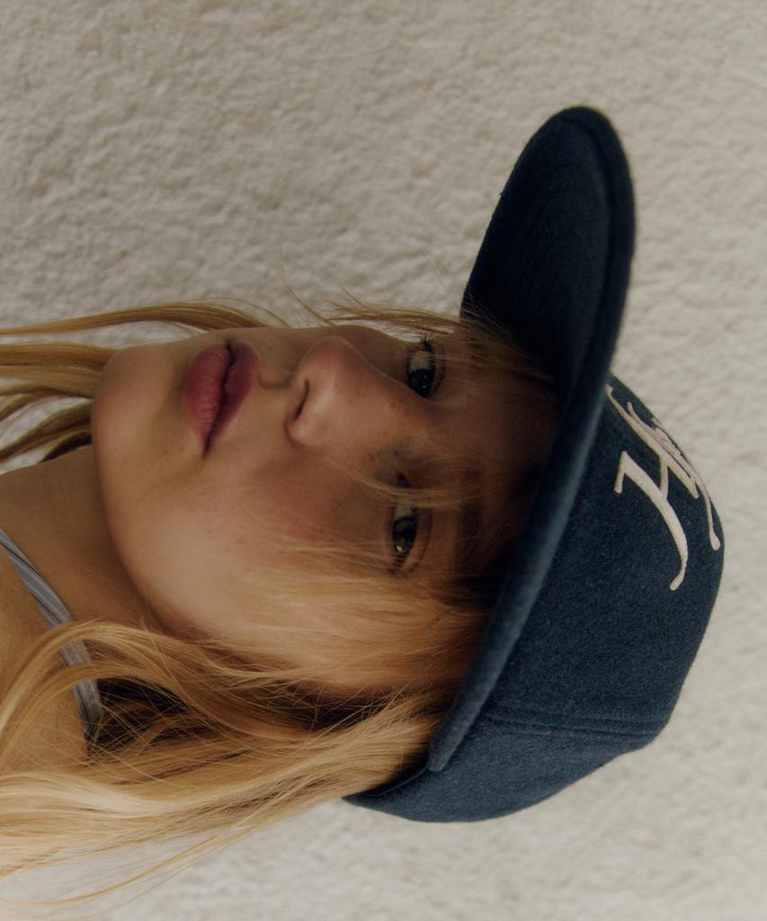 Teulaepighamoni Wool Blend Th Applique Logo Deep-Fit 6-Panel Cap_Navy