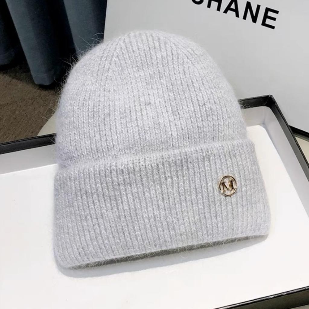 Pletené čepice, Dámské čepice, Fleecové čepice, Zesílené čepice, Vlněné čepice, Šátky na hlavu, Pulovrové čepice, Teplé čepice, Zimní čepice chránící uši