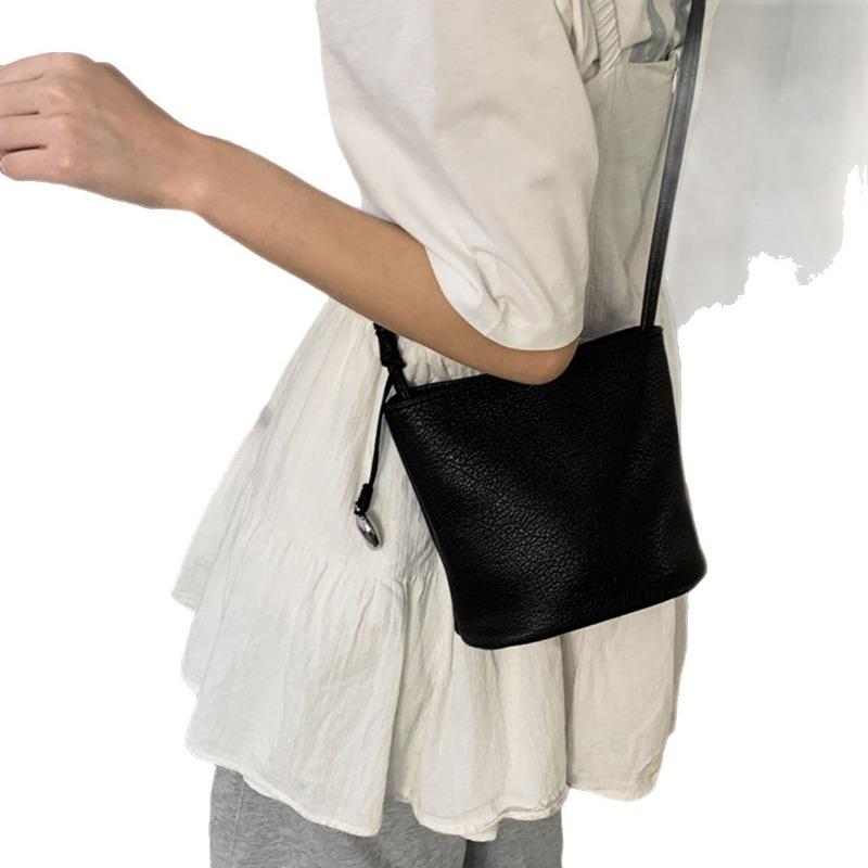 Spring and Summer Fashionable and Simple Bucket Bag Casual Commuting Crossbody Bag