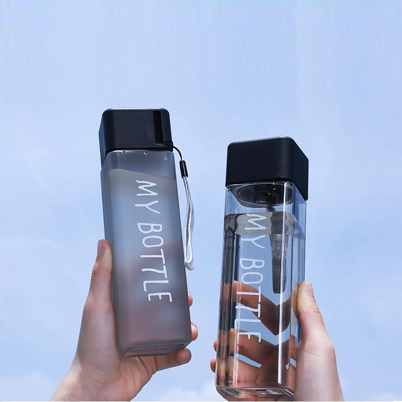 Large Capacity Leak-Proof Portable Plastic Water Cup with Custom Logo