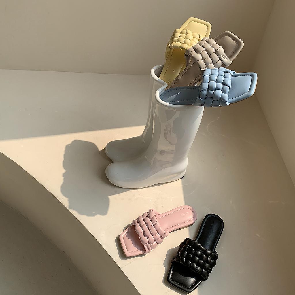 Sheepskin version of marshmallow square head leather woven slippers for women wearing new flat bottom one word lazy cool slippers for summer women