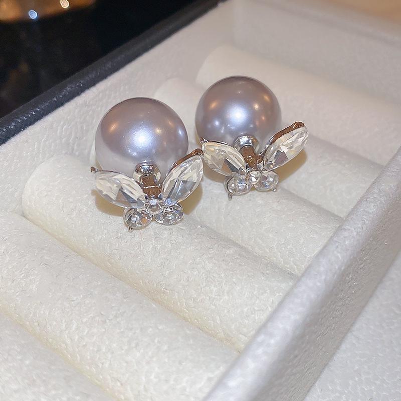 Elegant French Retro Floral Pearl Earrings - Geometric, Versatile, High-End Design for Women