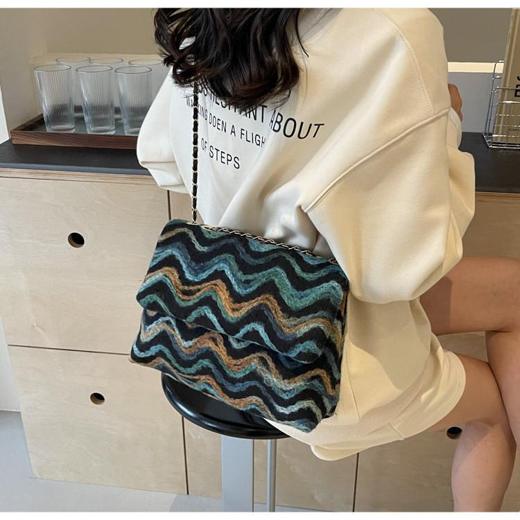 2024 Spring Hong Kong Style Grid Fabric Bag Street Fashion Nylon Crossbody Shoulder Tote