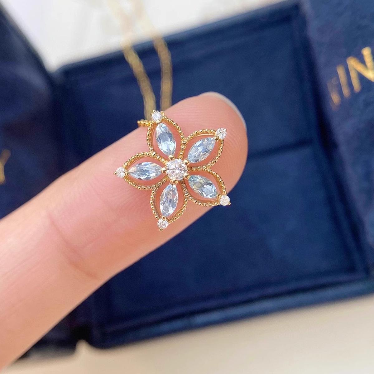 

Red Elk Sterling Silver Necklace - Elegant Pendant for Women, Fairy-Inspired, Versatile for Daily Wear, Light Luxury. Sterling Silver 925