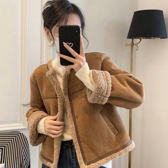 Korean Style Women's Short Winter Fleece-Lined Leather Jacket with Lambswool