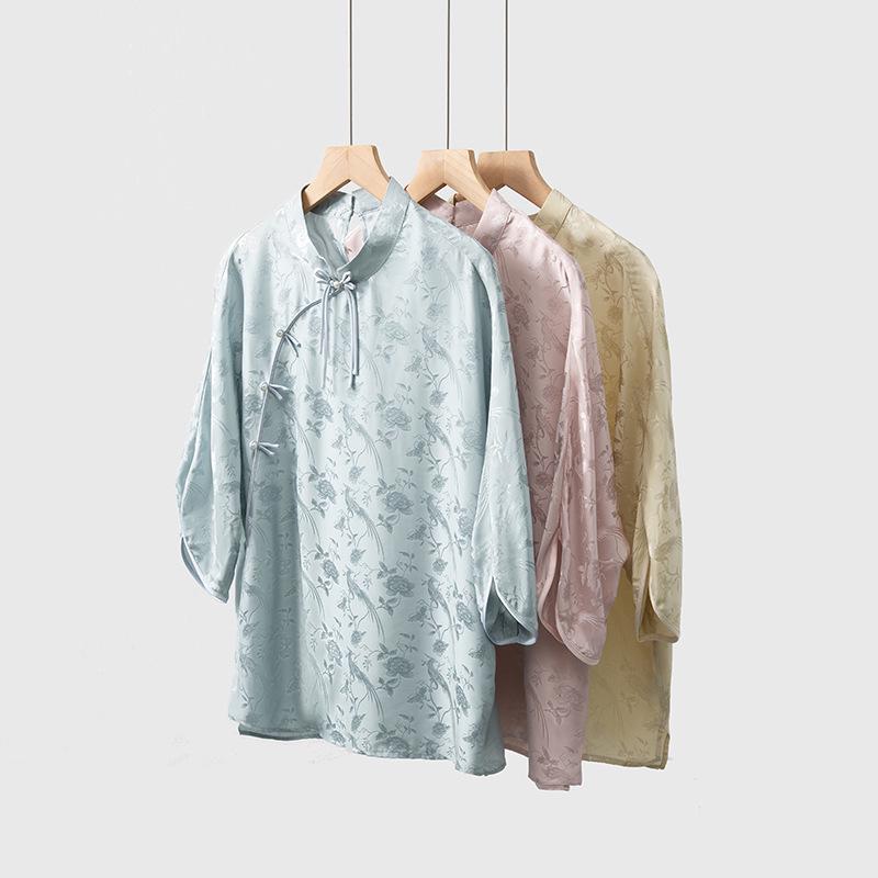 

Women s Mulberry Silk Jacquard Satin Top with Stand Collar & Five-Sleeve Design XL светло-синий