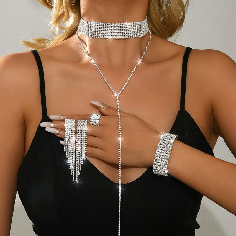 Shiny Jewelry Set - Exclusive High-end Necklaces with Luxurious Style.