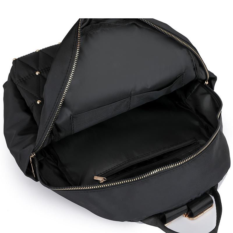 Bag Fashionable Embossed Backpack for Women and Ladies Versatile and Large-capacity Travel Backpack