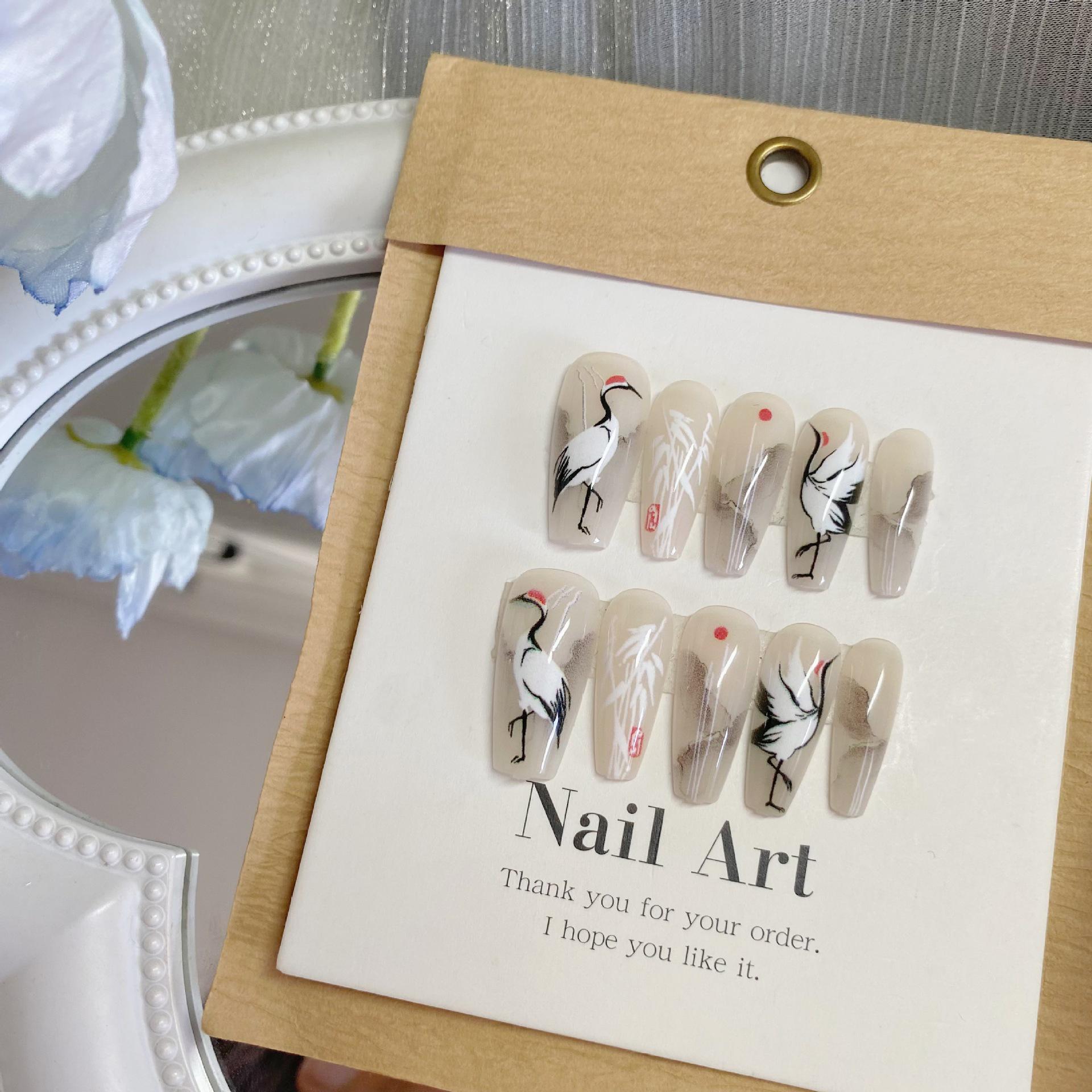 

Elegant Hand-Painted Long Crane Nail Art Set (10 Pieces)