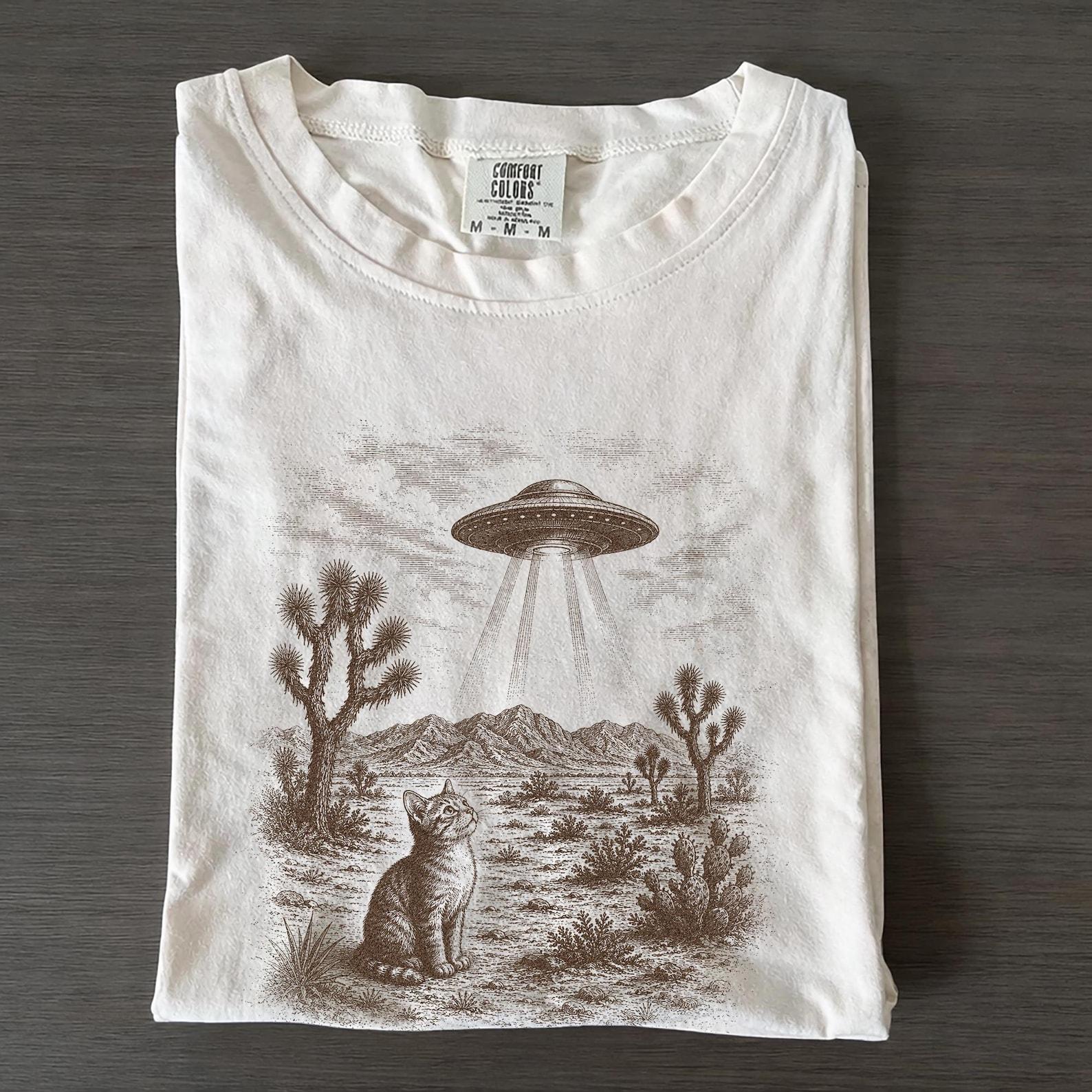 Vintage UFO Cowboy Cat Shirt, Retro Alien Desert Tee, Western Sci Fi Comfort Colors Funny Cat Lover Gift Top 3XL