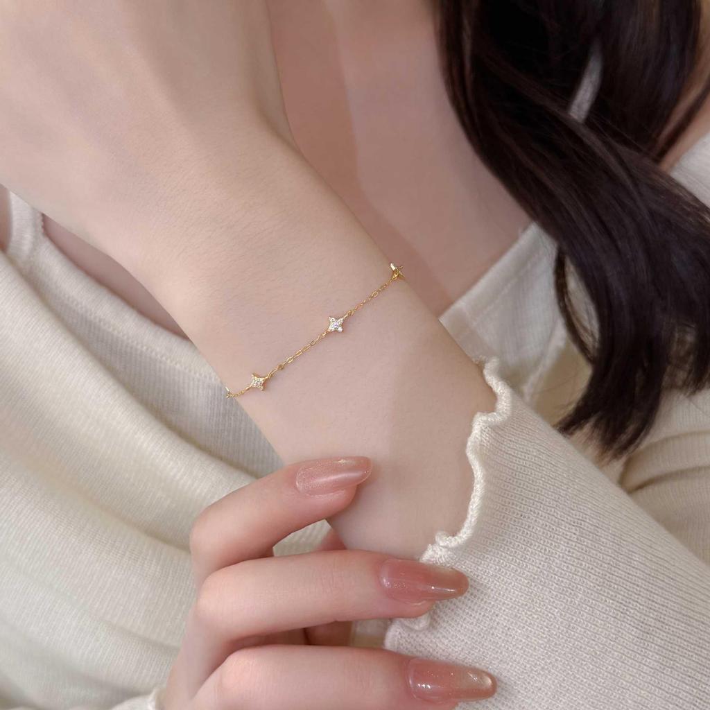 S925 Silver Four-Pointed Star Bracelet with Diamond Inlays - High-End Fashion Jewelry for Women