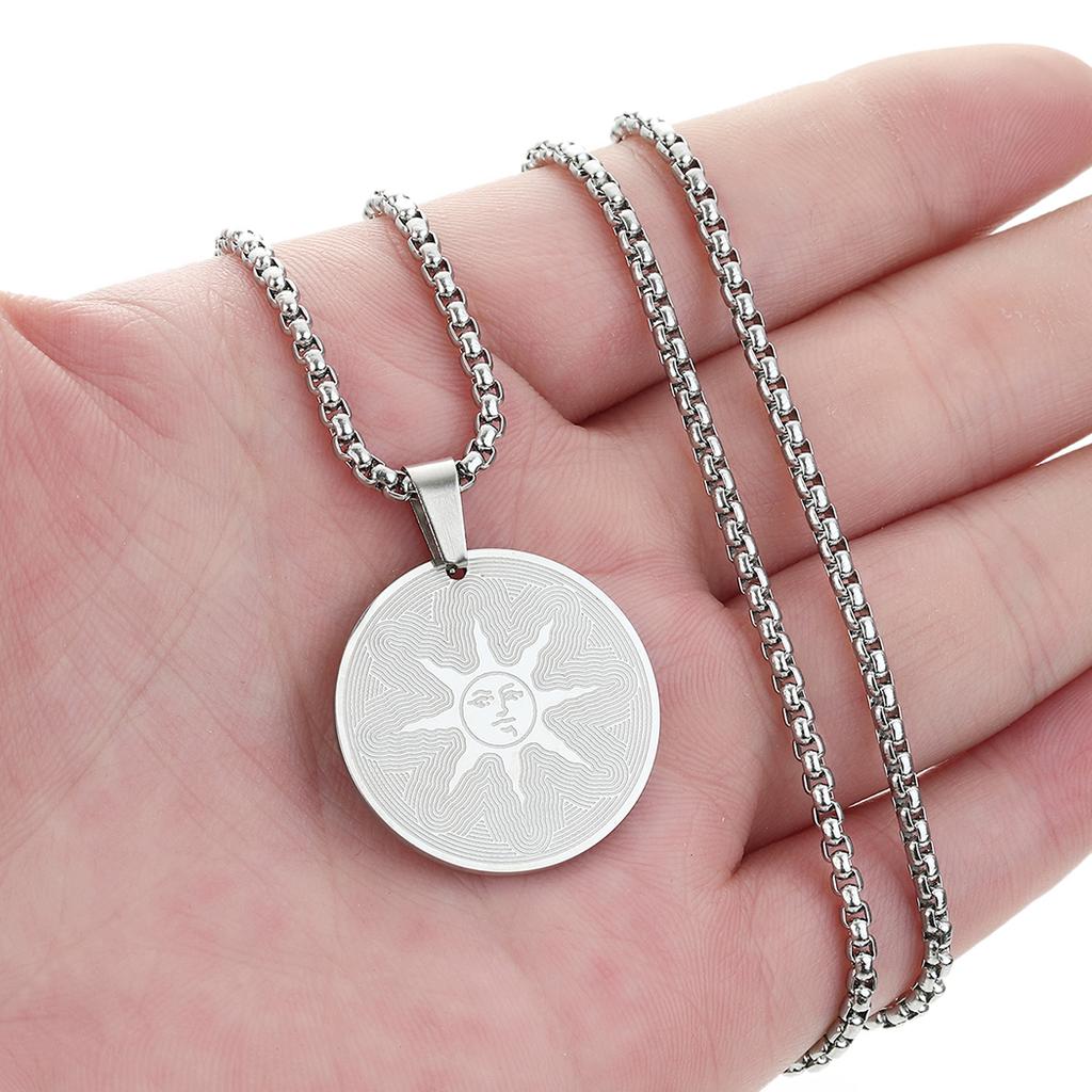 Kinitial Stainless Steel Dark Souls Warrior of Sunlight Pendant Necklace Trendy Round Charm Sun Jewelry For Friends Bijoux Femme