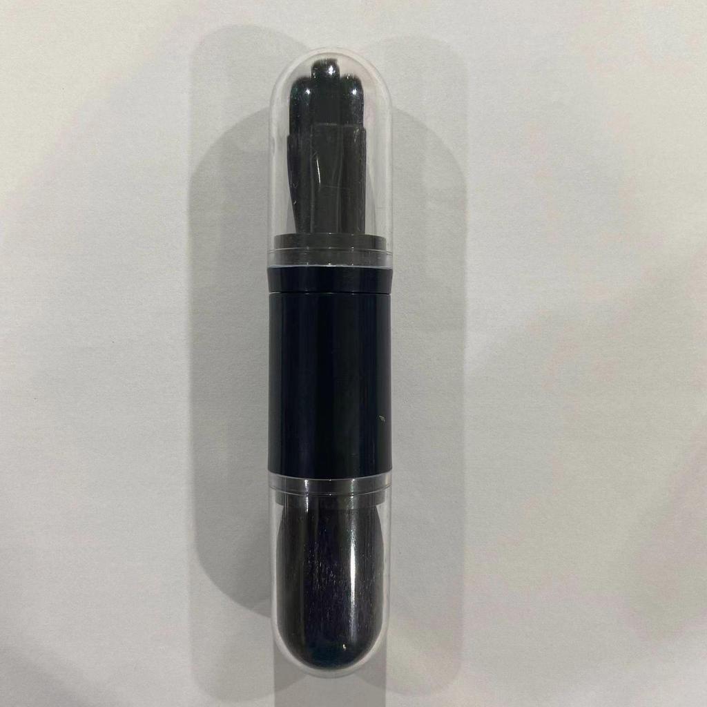 Kompaktes 4-in-1 Make-up Pinselset für Reisen - Lidschatten- & Puderpinsel enthalten