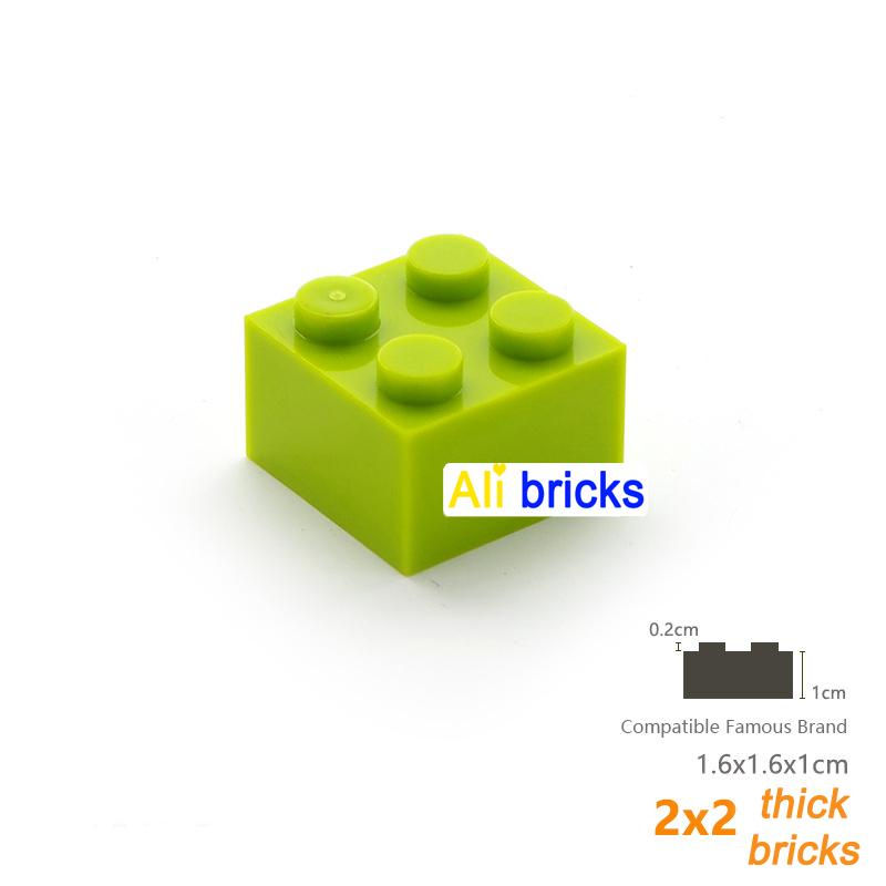 20pcs/lot DIY Blocks Building Bricks Thick 2X2 Educational Assemblage Construction Toys for Children Compatible With Brand