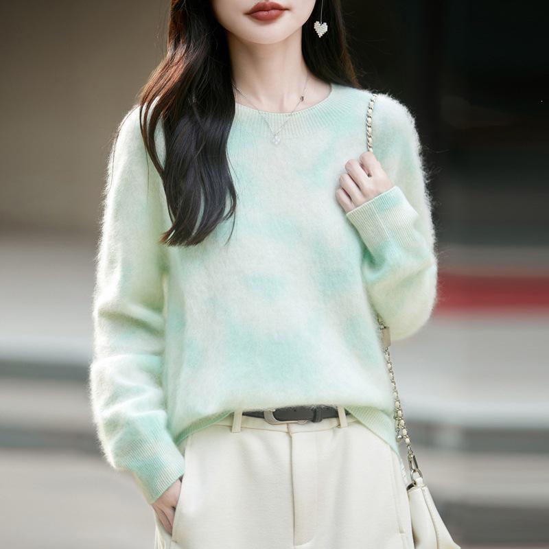 Soft Brushed Wool Sweater: 2026 Autumn/Winter Round Neck Knitwear - Loose Fit Women's Top