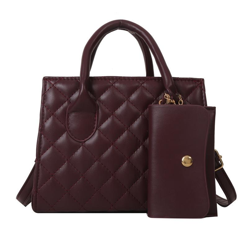 

Вишита ниткою ромб сумка 2024 нова модна мода на одне плече іноземний газ дитина мати маленька квадратна сумка проста особистість портативний месенджер бордовий