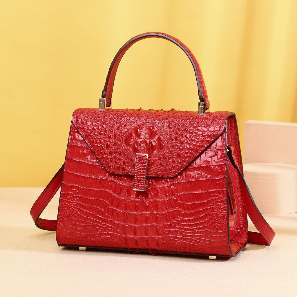 Genuine Hand-held Small Bag with Crocodile Pattern At The Counter. It Is Fashionable, Stylish and Versatile. It Is A Single-shoulder Crossbody Bag