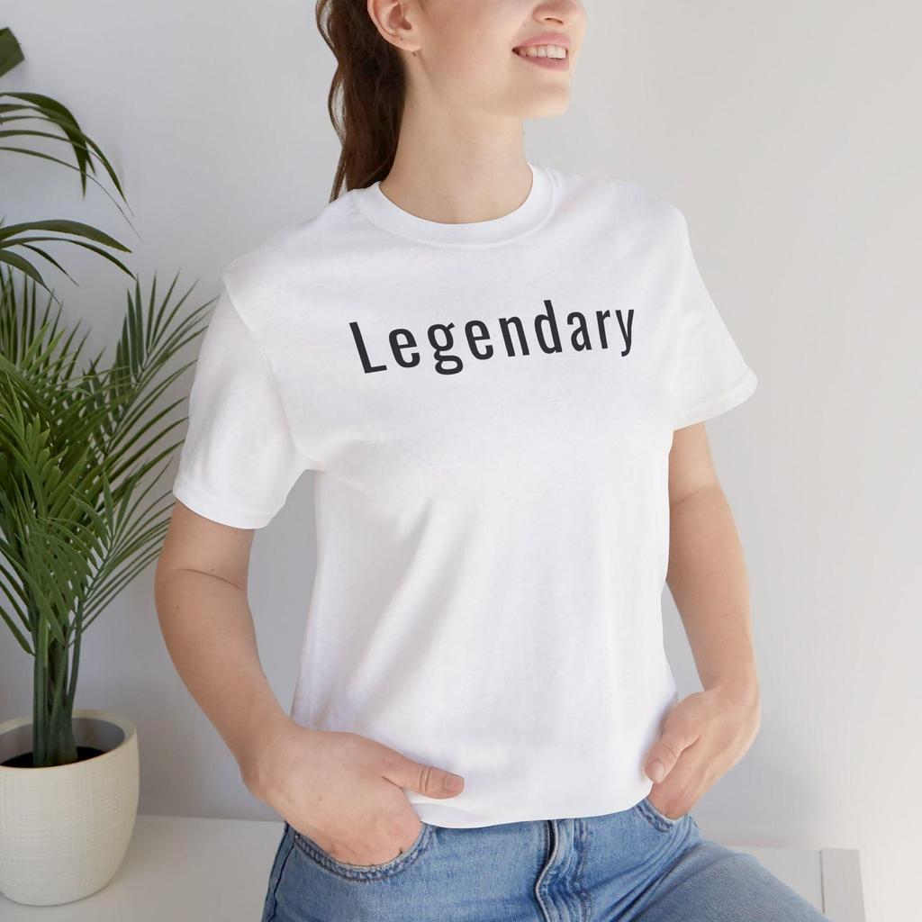 Statement tee | T-Shirt | Minimalistic Shirt | Basic | Casual | Legendary