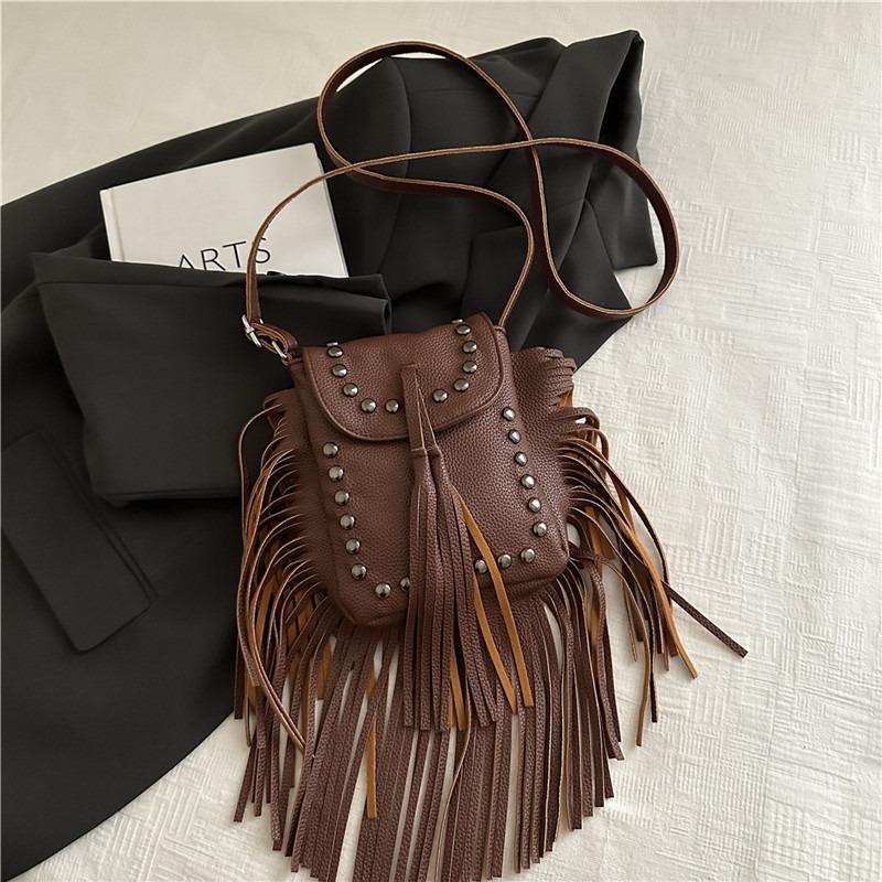 New Tassel Bag Retro Personalized Rivet Shoulder Messenger Bag Versatile Small Bag Women's Shoulder Bag