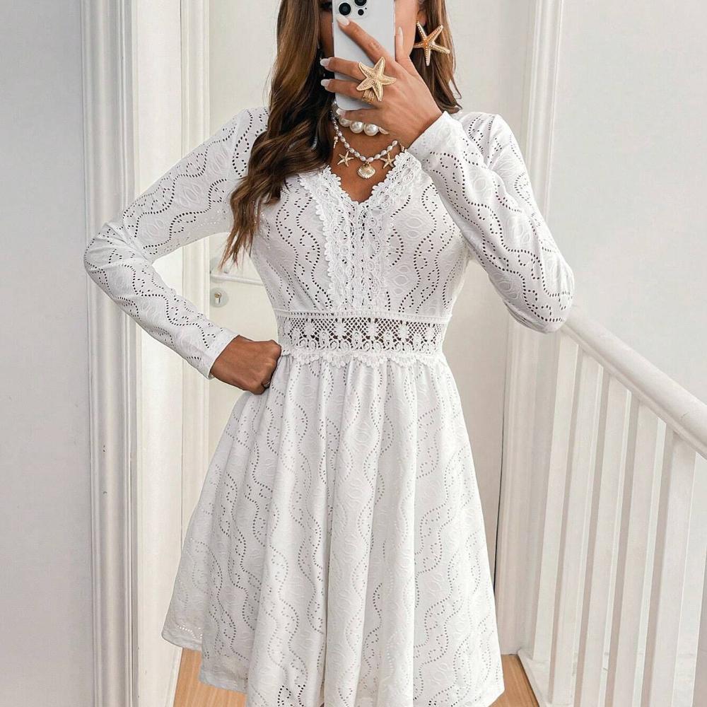 Elegant Women's Solid Color Lace Dress Mesh V-Neck Lace Patchwork Mini Vacation Dress & Nightdress Slim Dress