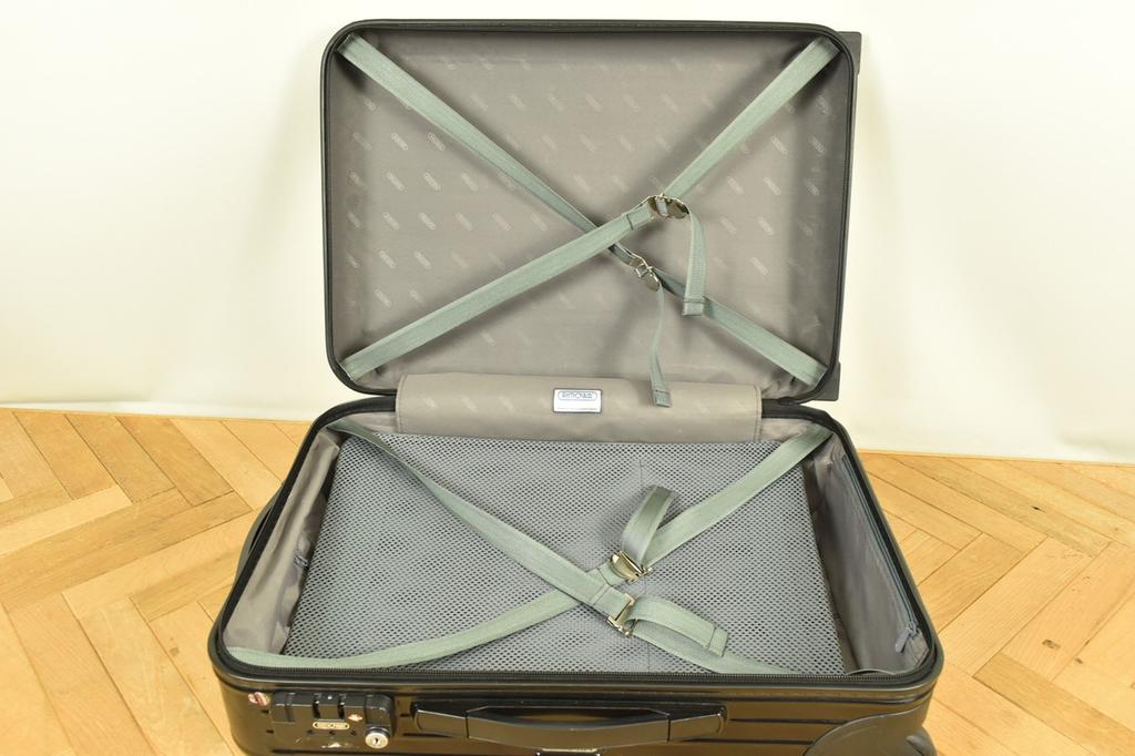 Rimowa Salsa Suitcase Carry-On Gloss Black Polycarbonate 33L from Germany