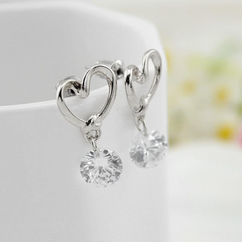 

New Trend Heart Dangle Earrings for Women Crystal Pendants Knot Love Heart Irregular Sweet Small Drop Earrings 2025 new brincos