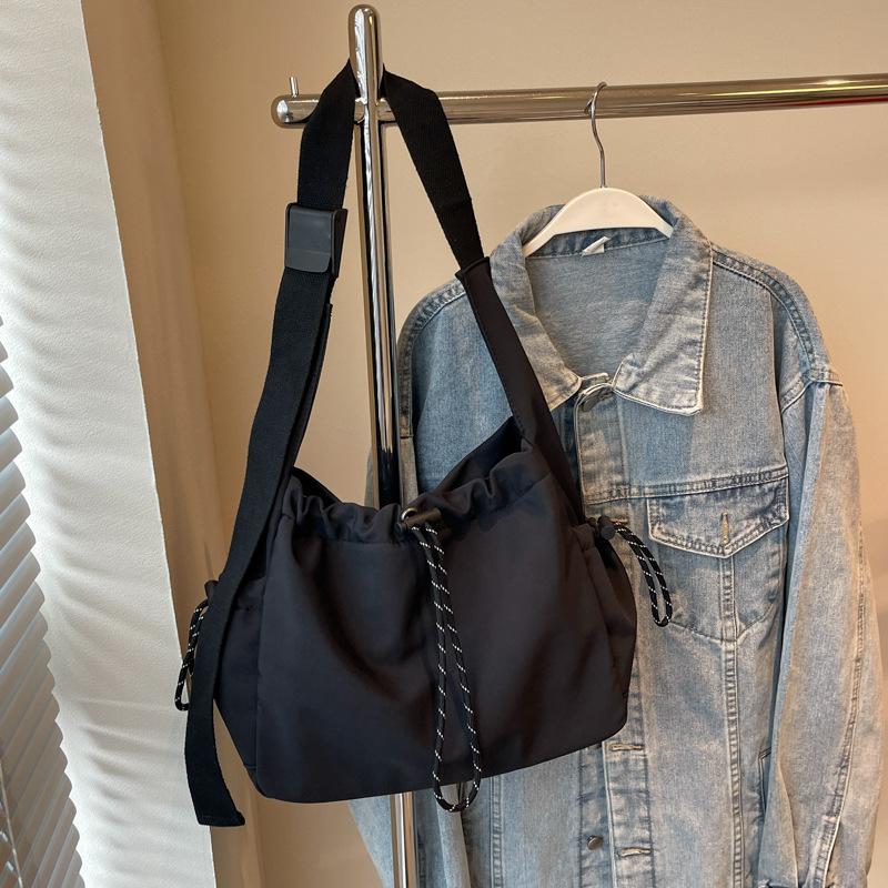 Street trend messenger bag girl Harajuku tide brand retro canvas shoulder bag college bag