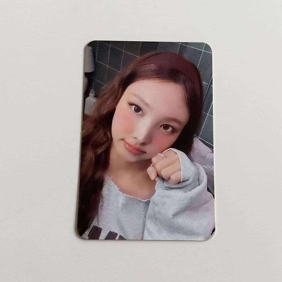 

[USED] TWICE ~ Nayeon TWICE The story goes on