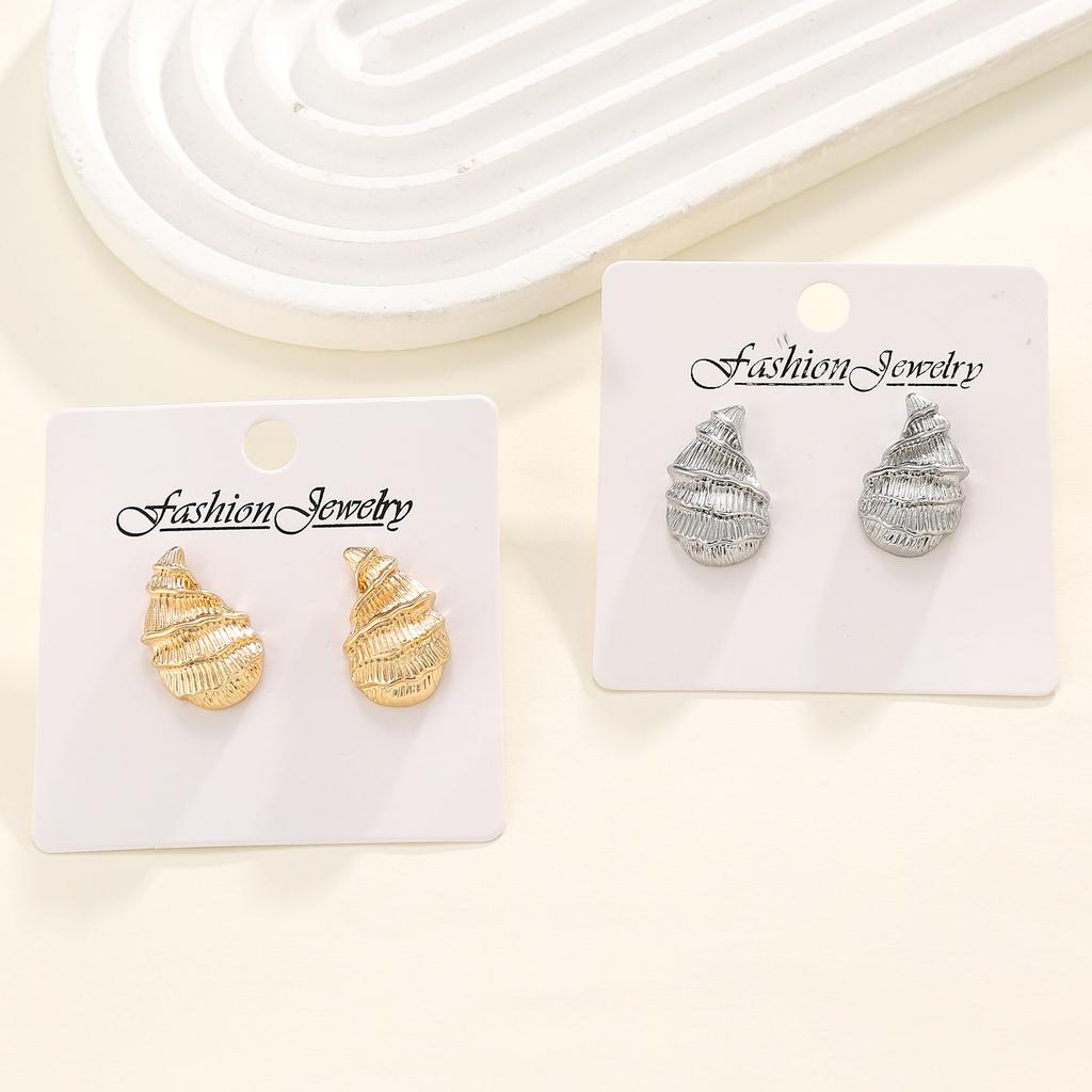 2026 Trend Spiral Conch Stud Earrings for Women Elegant Simple Alloy Jewelry Personalized Fashion Style
