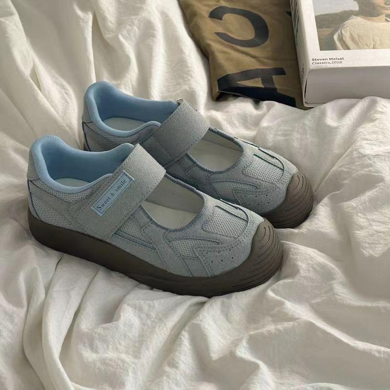 

Velcro Baotou Sandals Women s 2025 Summer New Little White Shoes Niche Design Student Casual Versatile Shoes 40