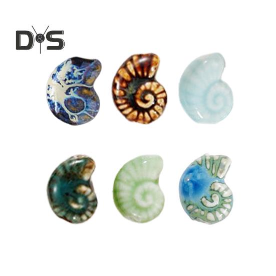 10 Pezzi Perline Sparse Fatte a Mano a Forma di Conchiglia di Mare Perline in Ceramica Estive per Creazione di Gioielli Braccialetti Artigianato