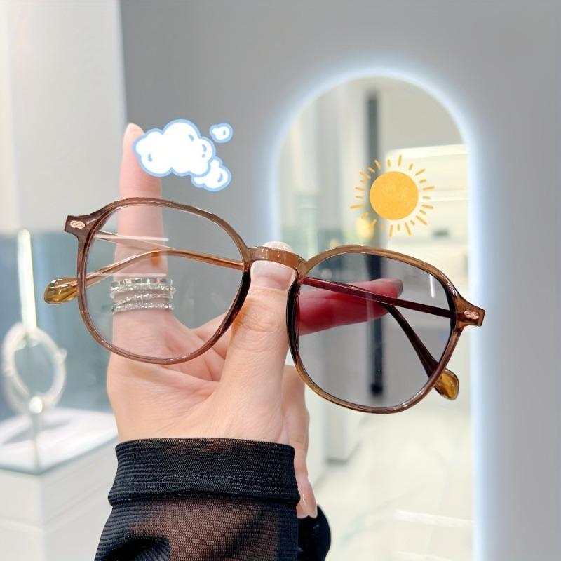 Women'S Fashion Glasses with Gradient Gray Lenses Stylish Oval Frame Comfortable for Daily Wear Perfect for Sunlight Protection