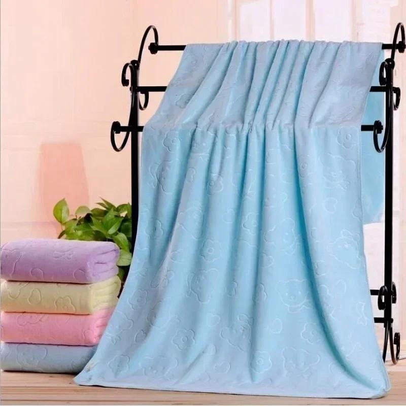 Home Goods Monochrome microfiber bath towel with embossed bear 70*140, absorbent, thickened, soft, embossed bath towel