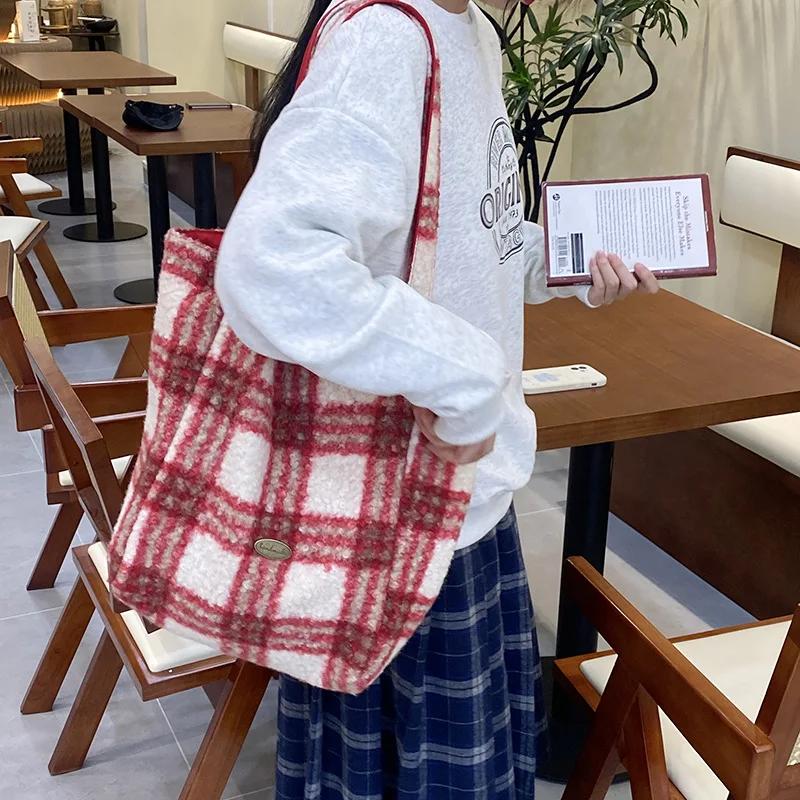 

Plush Plaid College Girls Shoulder Bags Large Capacity Tote Women Letter Prints Shopping Bag Double-sided Design Female Handbags