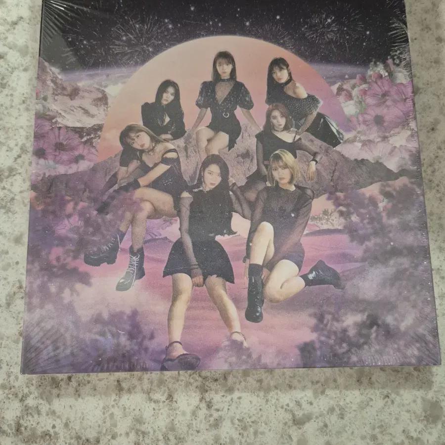 

Oh My Girl Fireworks Unopened Album Set