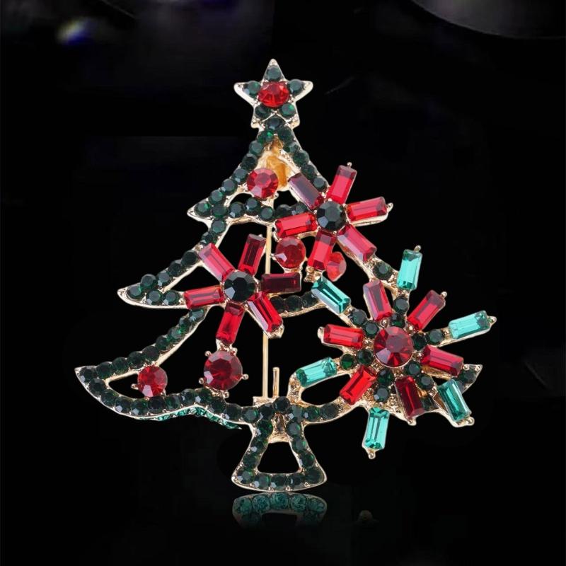 Sparkling Christmas Tree Rhinestones Brooch Elegant Holiday Jewelry Alloy Accessory Chest Decoration For Women Party