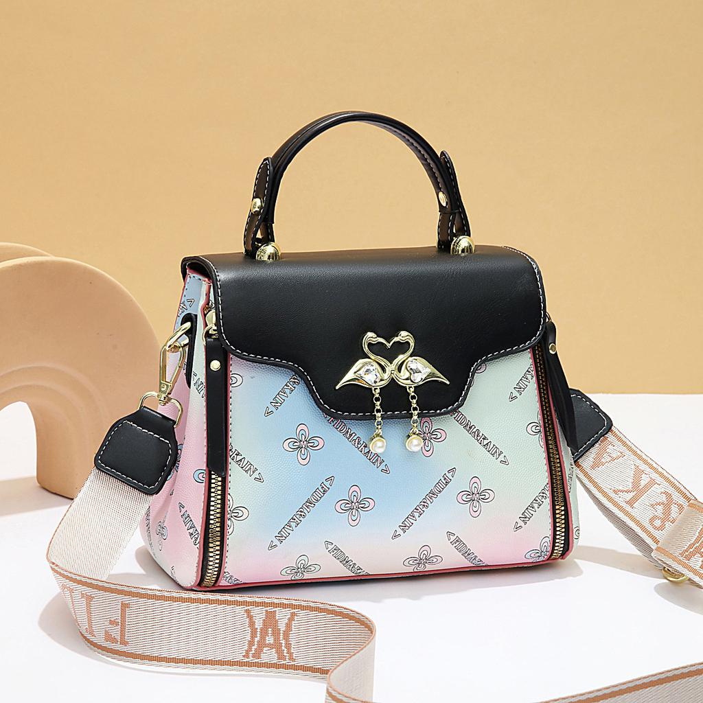 Hot-selling Bags Messenger Bags Women's 2025 New Fashion Small Square Bags Versatile Niche Single Shoulder Handbags Women's Bags