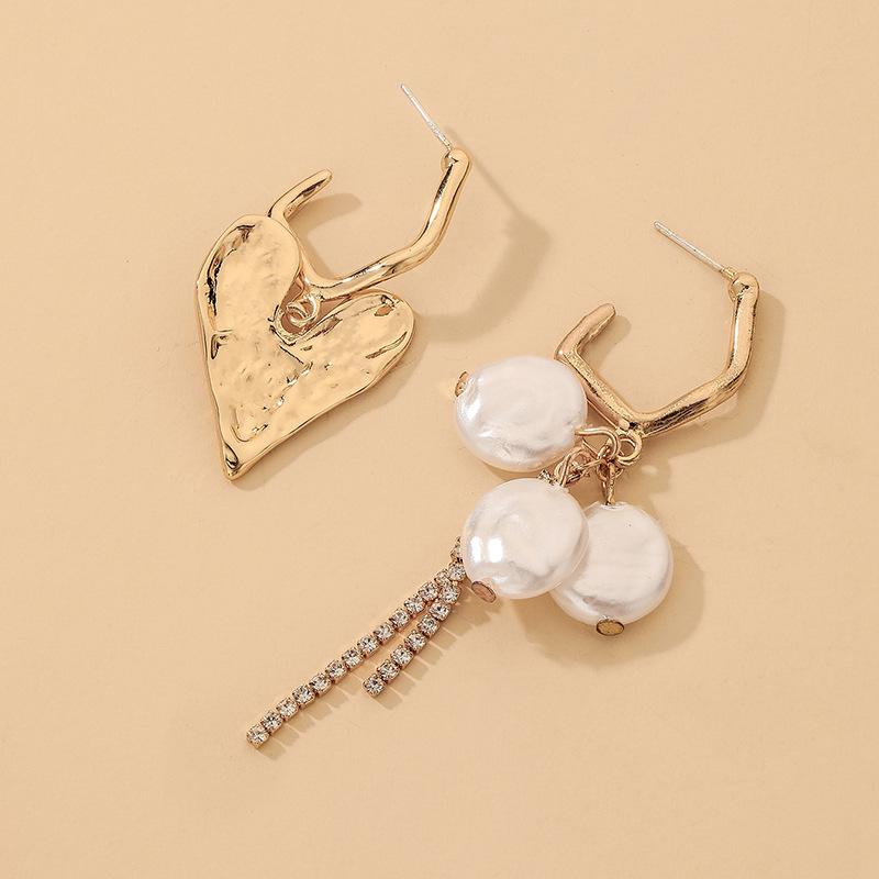 Retro Asymmetrical Heart Earrings with Faux Pearls and Rhinestones