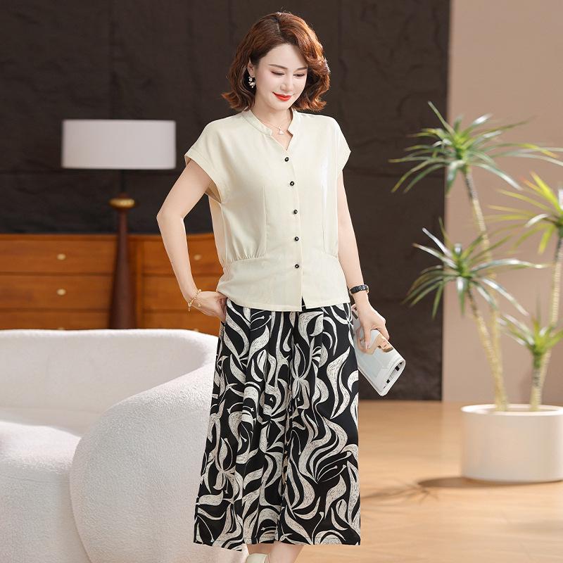 Elegant Summer Outfit Set for Women: Ice Silk Short-Sleeve Top with Skirt Pants - Perfect for Mid-Aged and Older Women