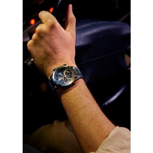 Relógio Casio Edifice [Série Nighttime Drive Equipado com Bluetooth Vidro de Safira Solar ECB-2000YNP-1AJF Masculino Azul Marinho