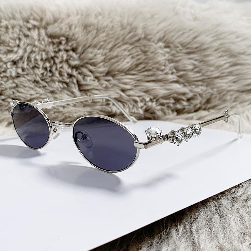 

Vintage Small Oval Cyrtsal Y2K Sunglasses Women New Fashion Alloy Rhinestones Sexy Sun Glasses Ladies Party Shiny Shades Uv400 No Case серебряный серый