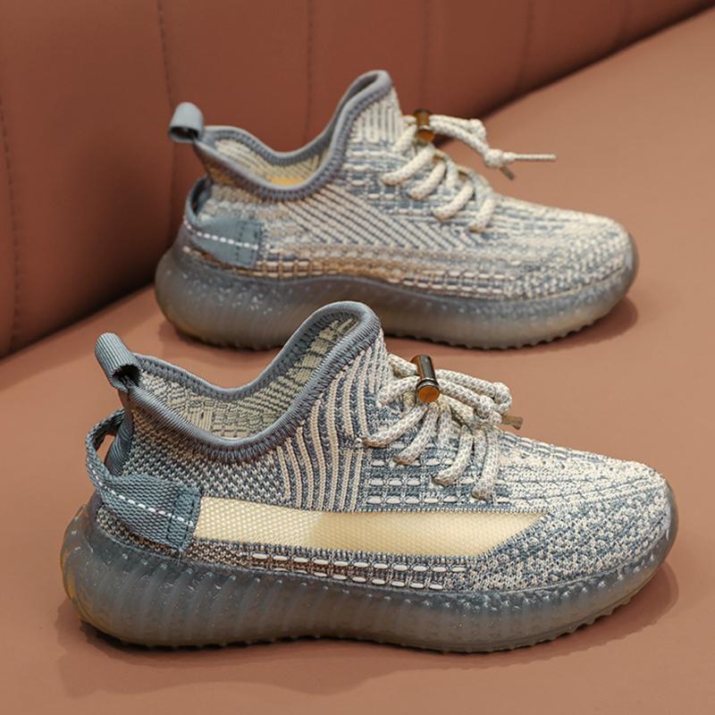 Kids' Breathable Mesh Running Shoes - Soft Sole, Unisex Summer Sneakers for Boys and Girls.