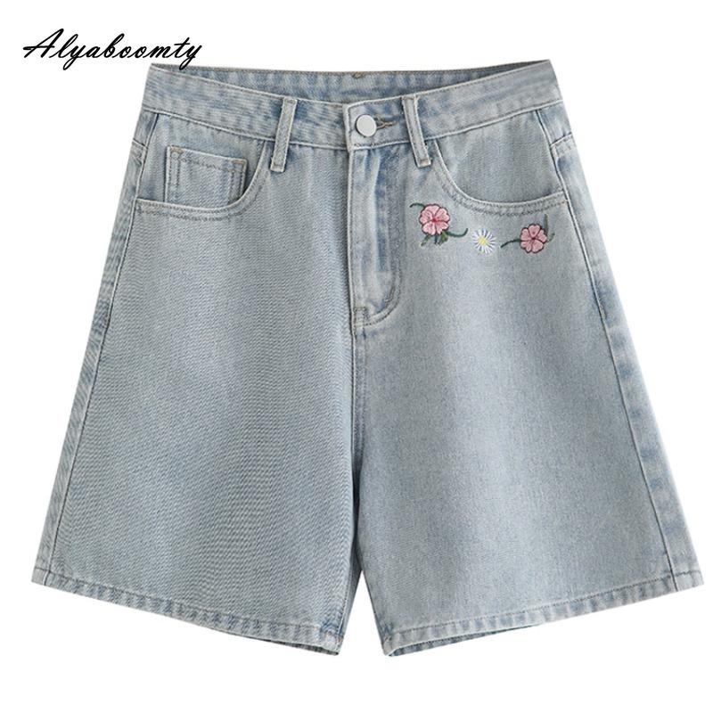 

Корейский стиль Летние женские светло-голубые джинсовые шорты с высокой талией и цветочной вышивкой Прямые короткие джинсы Милые свободные уличные шорты для девочек L