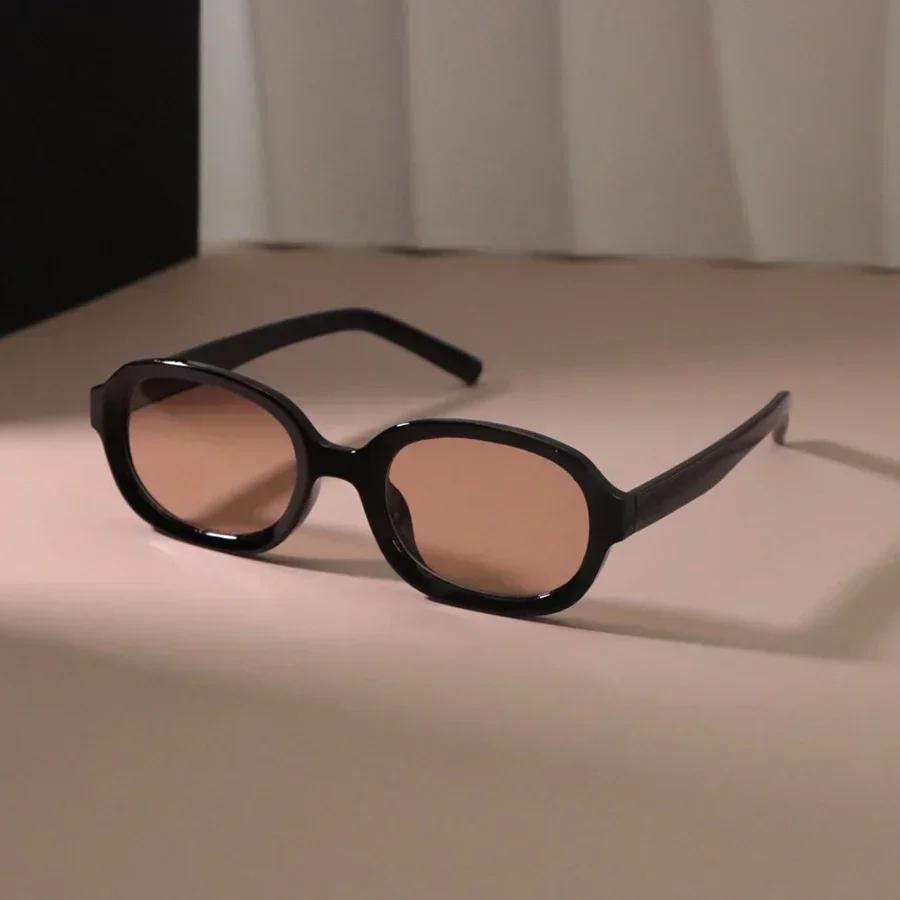 Retro Square Sunglasses Women Fashion Plastic Frame Vintage Sun Glasses Men Stylish Oversized Eyewear