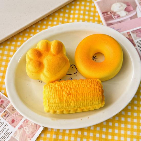 Stress Relief Bread Squeeze Toy Slow Rising Simulated Bread Sensory Pinch Fidget Toy Home Office Worker Relaxation Desk Toy