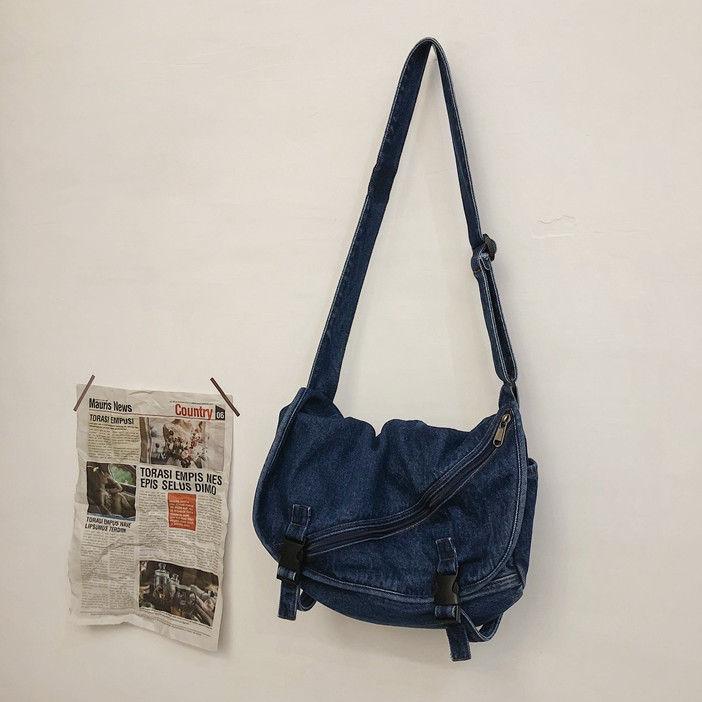 

Сумка через плечо из стираного ретро-корейского денима для женщин, уличный тренд, повседневная сумка через плечо большой вместимости, холщовая сумка для пары